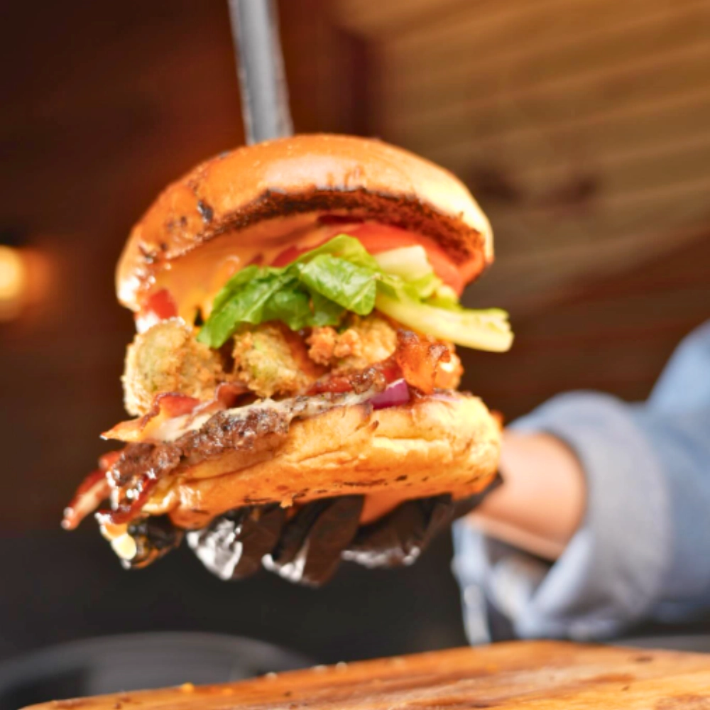 Giant burgers Tucker Dukes Lunchbox best burger near Butterfly World