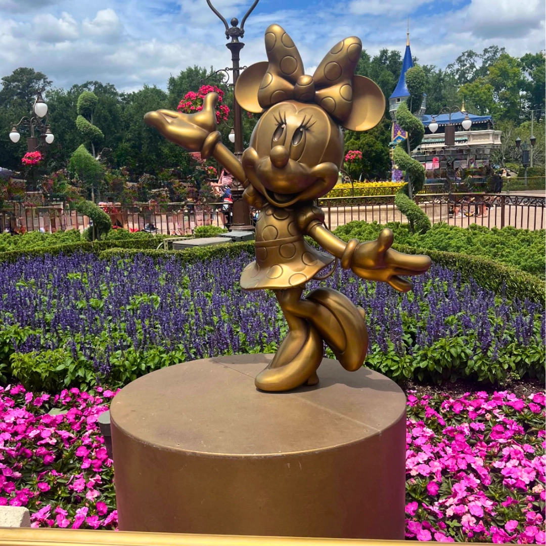Minnie Mouse Statue Magic Kingdom in Orlando Florida